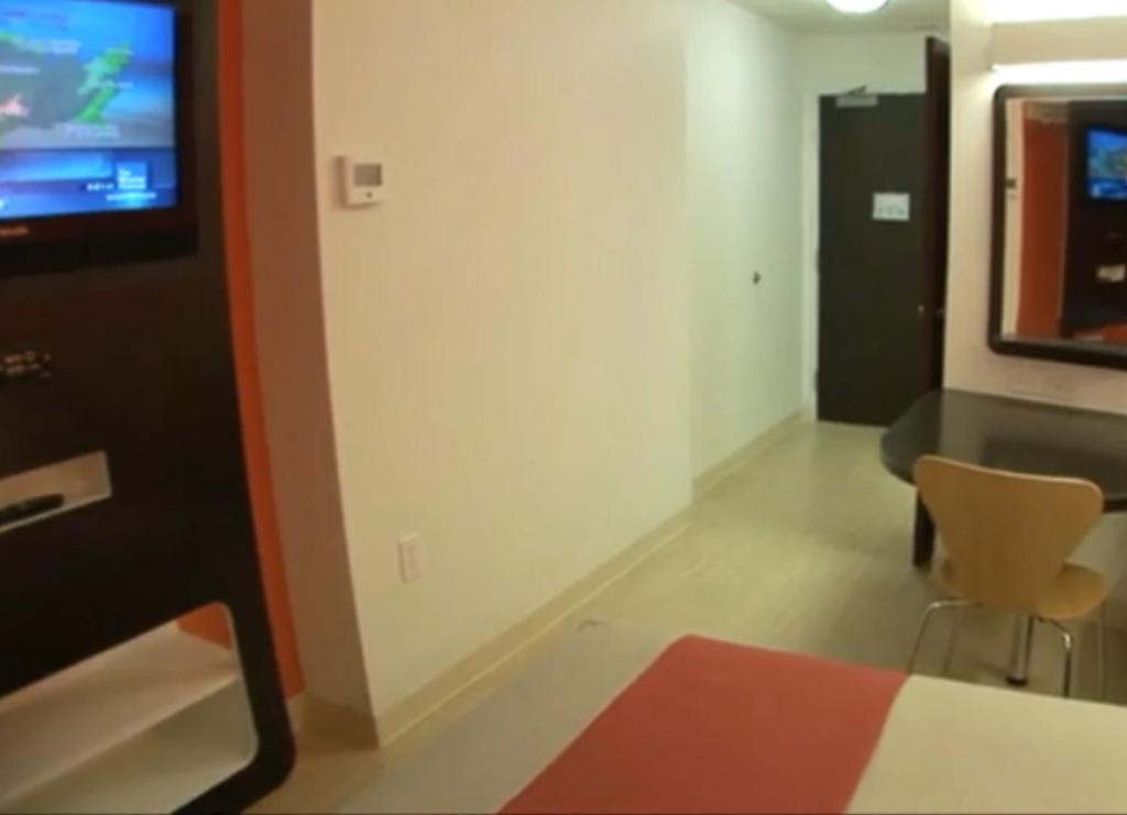 Motel 6 Мантека Экстерьер фото